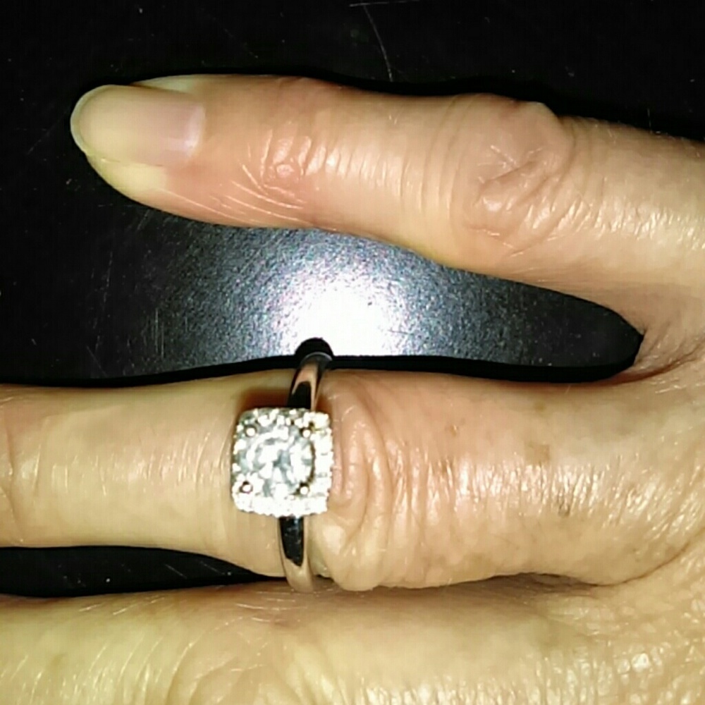 ...Diamond ring...size 6 - Picture 5 of 7
